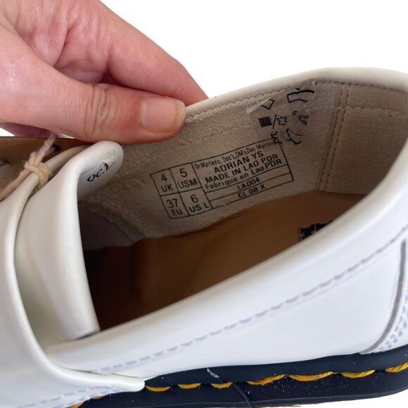 🌟 Dr. Martens Adrian White Tassel Loafers Smooth Leather Women’s SZ 6 / 37 - Picture 3 of 7